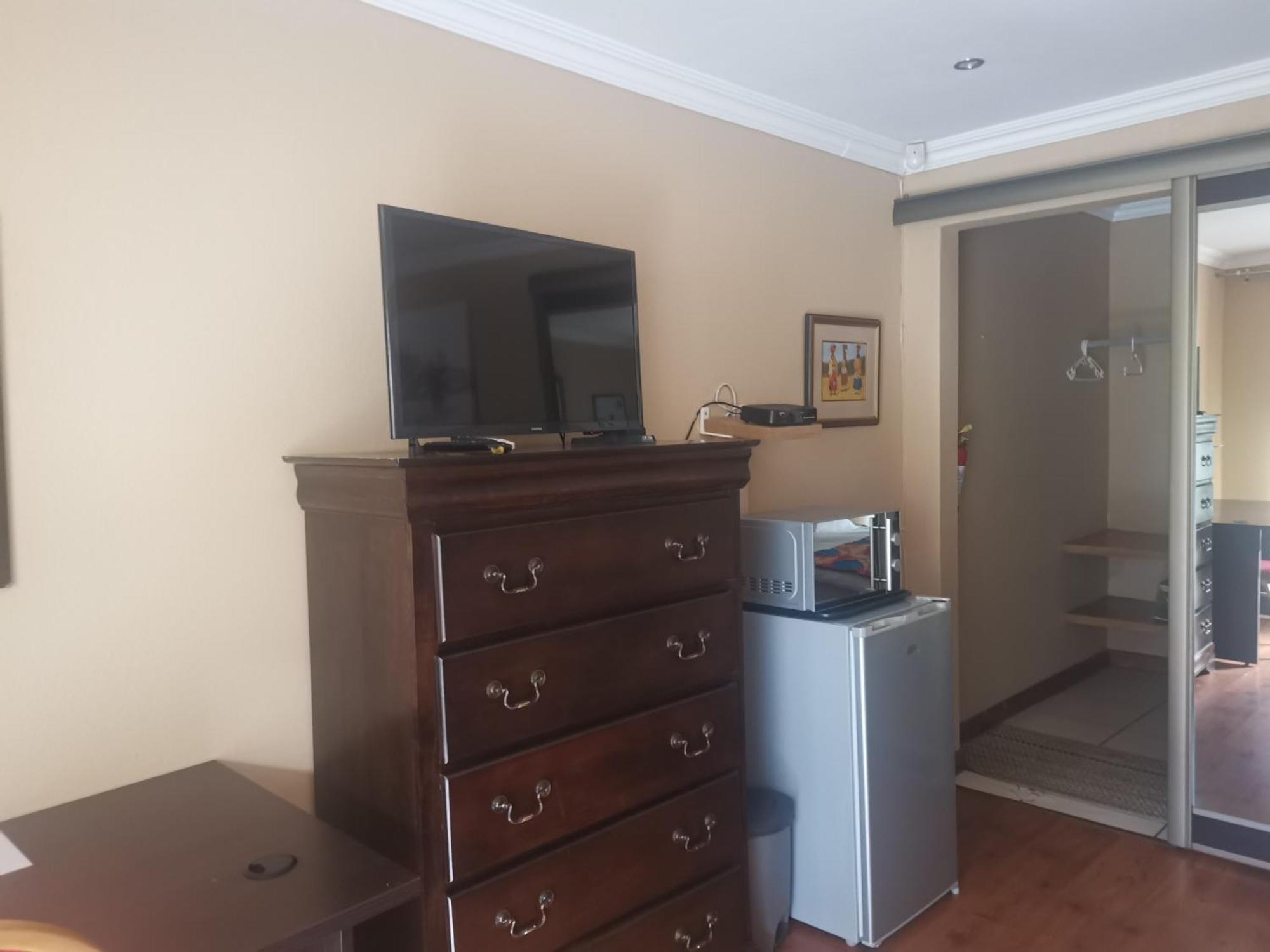 Aquila Guest House Pretoria Exterior photo